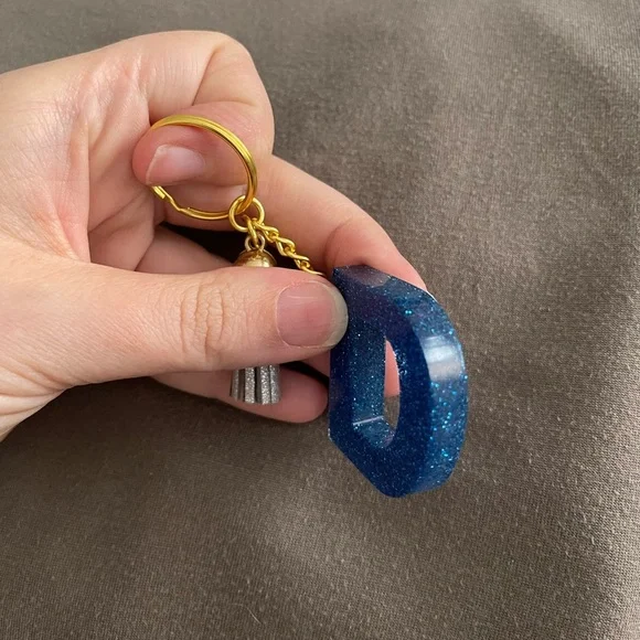 Handmade Letter "D" Keychain - Picture 3 of 6